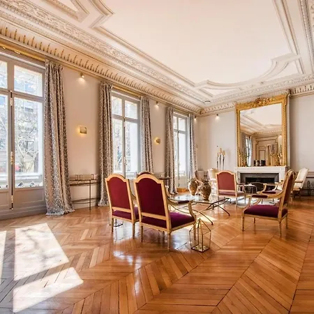 Most Luxury 아파트
